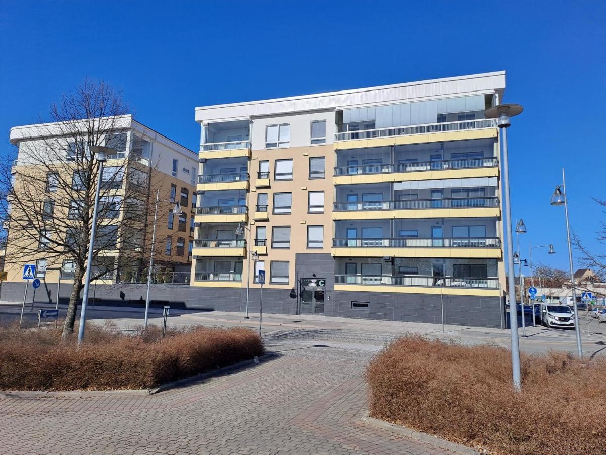 Premium Kaksio Rauman Keskustassa, Parveke Ja Sauna Buitenkant foto